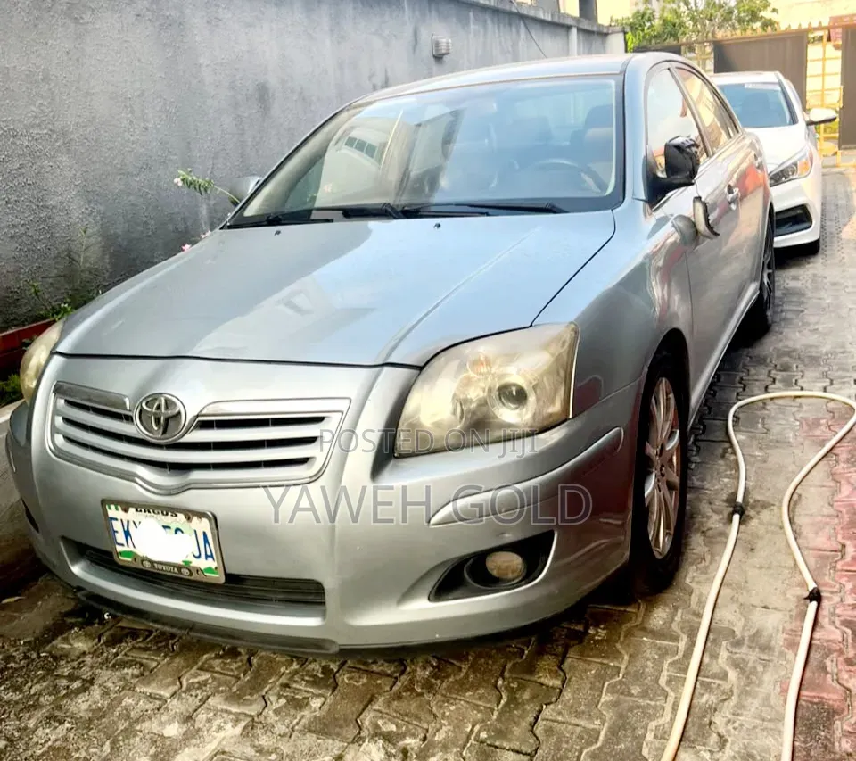 Toyota Avensis 2.0 D-4D 2006 Green