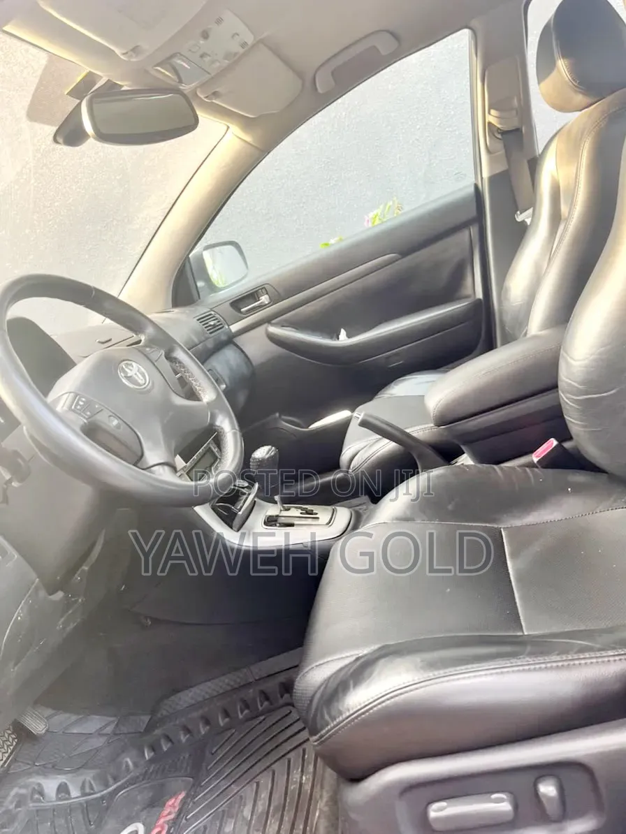 Toyota Avensis 2.0 D-4D 2006 Green