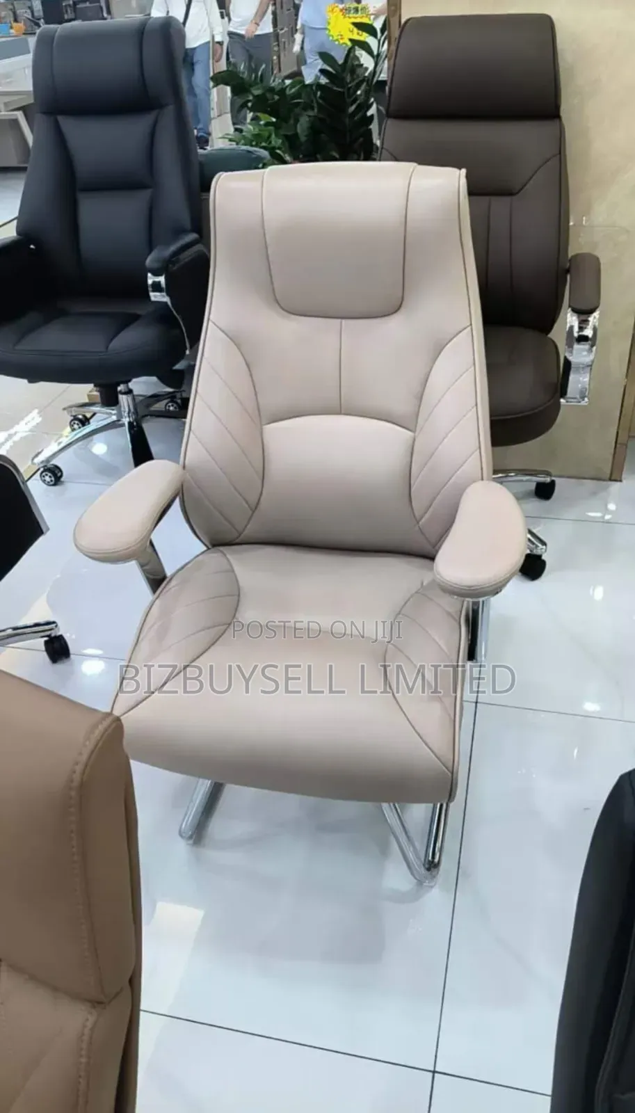 Luxury Executive Office and Home Massage Chair, With Lumber Support.