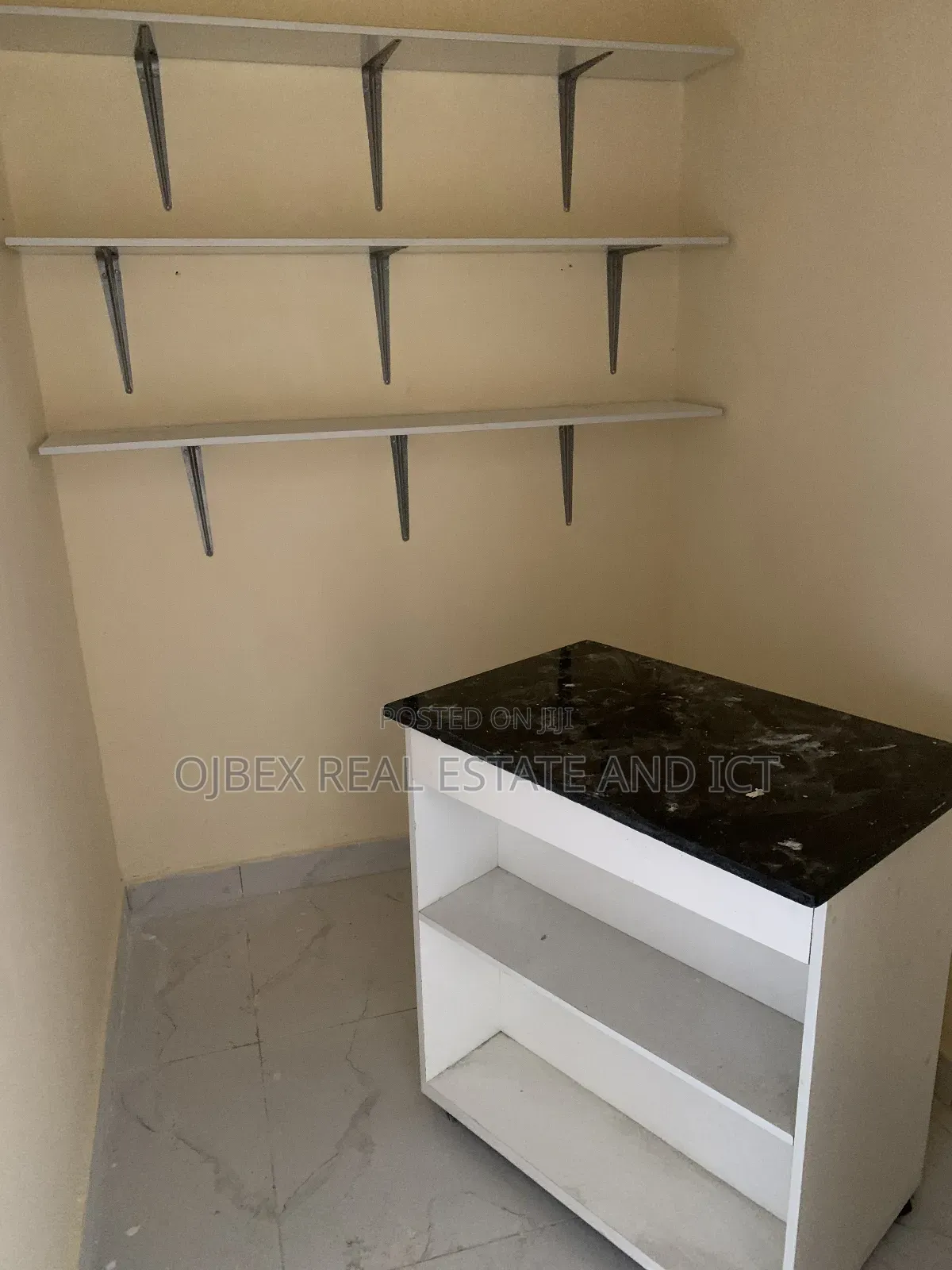 Furnished 3bdrm Block of Flats in Abijo Gra, Ajah for rent