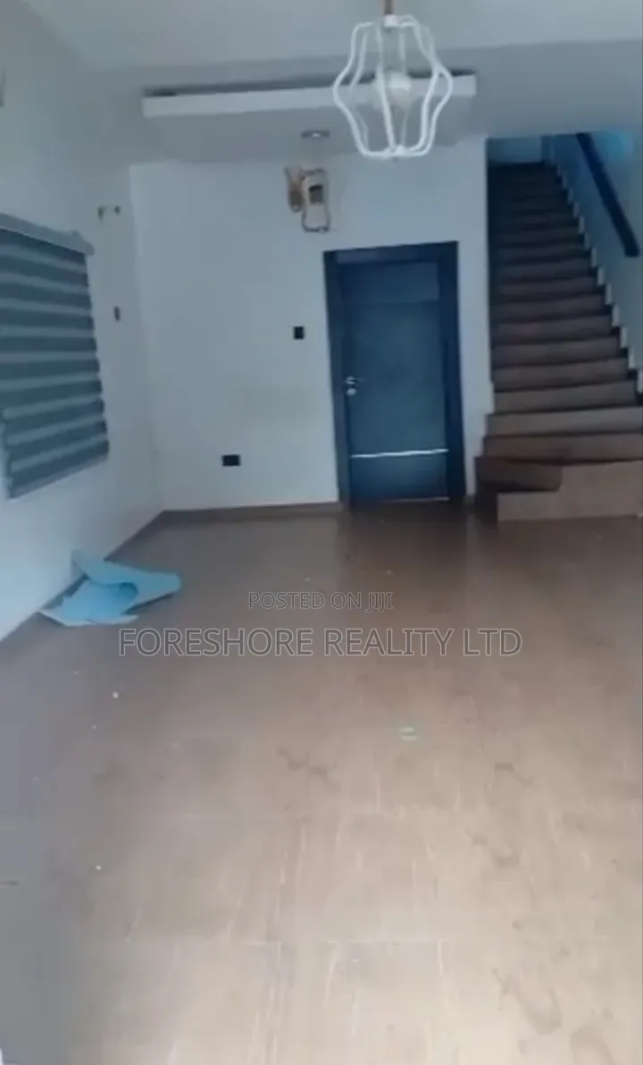 4bdrm Duplex in Adeniyi Jones for rent
