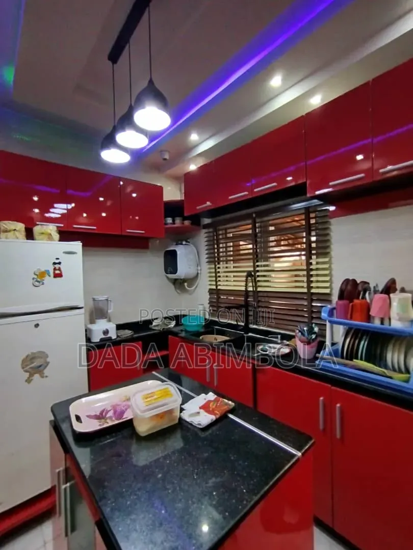 Furnished 4bdrm Duplex in Allen Avenue for rent