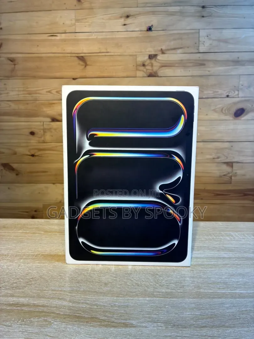New Apple iPad Pro 13 (2025) 256 GB Black