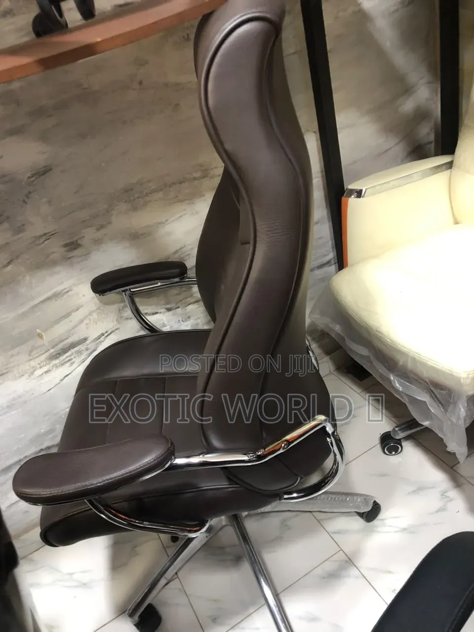 High Back Luxury Office Chair – Brown Executive Chair