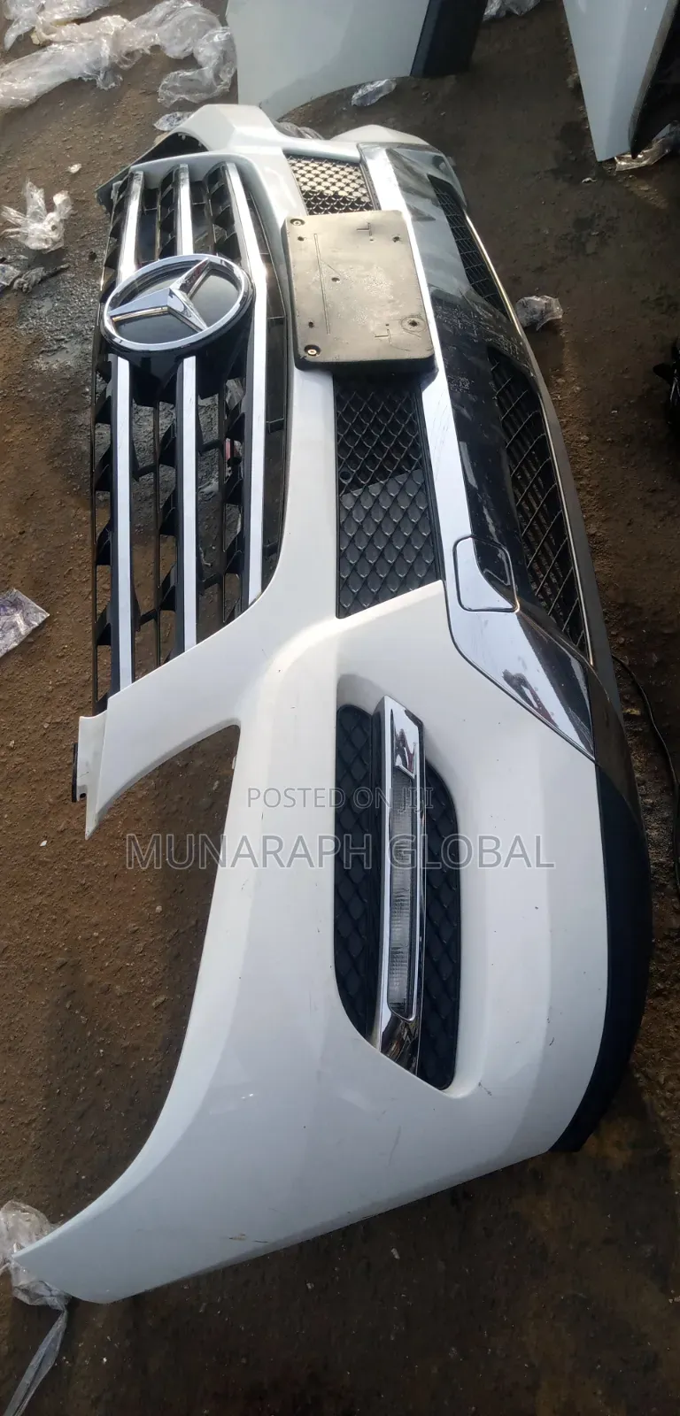 2014 Model Ml350 Mercedes Benz Front Bumper Shinny Chrome.