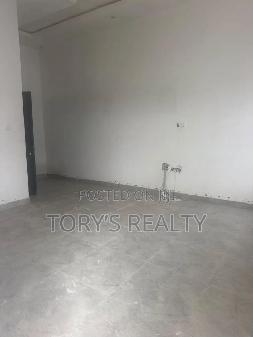 4bdrm Townhouse/Terrace in Lekki Phase 2 for sale