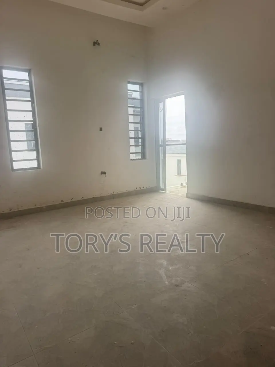 4bdrm Townhouse/Terrace in Lekki Phase 2 for sale