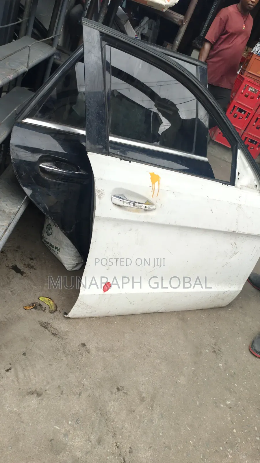 Mercedes Benz GLS 450 Door.