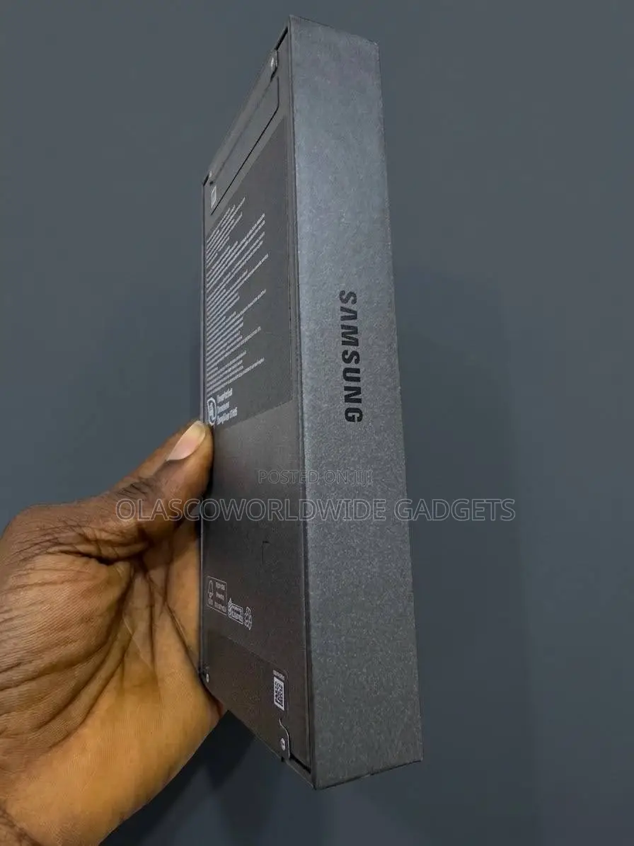 New Samsung Galaxy Z Flip8 256 GB Silver
