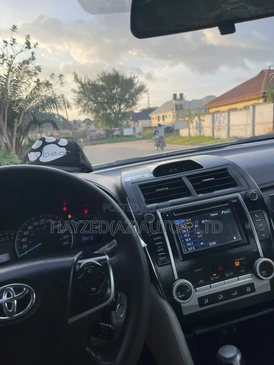 Toyota Camry LE 4dr Sedan (2.5L 4cyl 6A) 2014 Silver