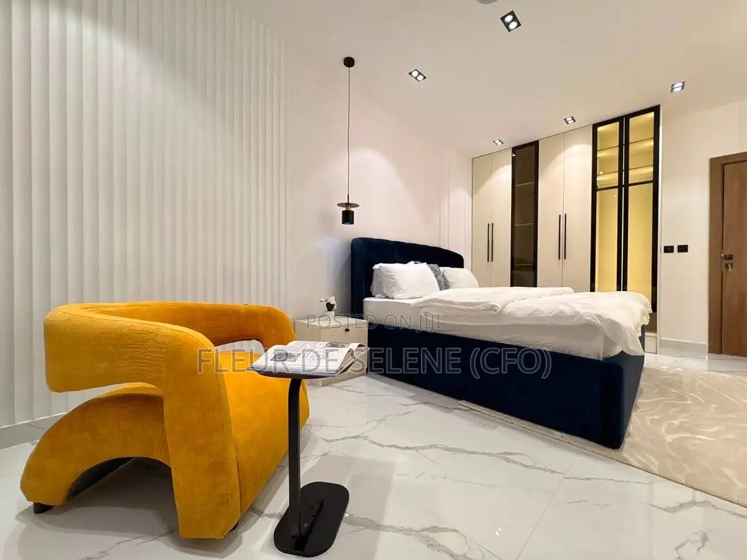 Luxurious 4 Bedroom Maisonnete