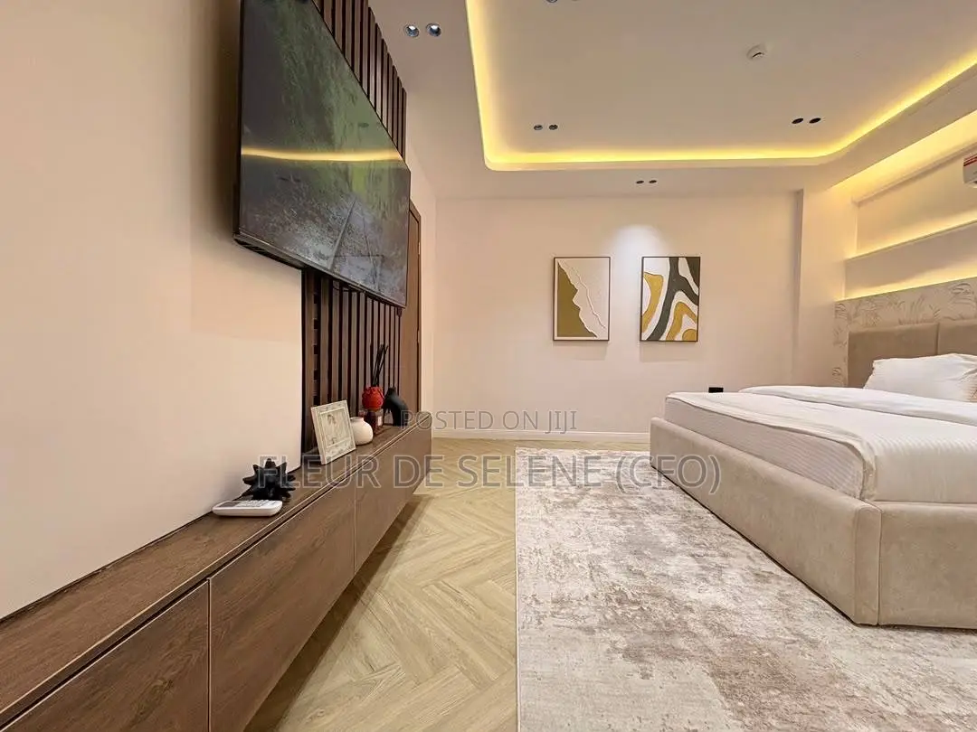 Luxurious 4 Bedroom Maisonnete