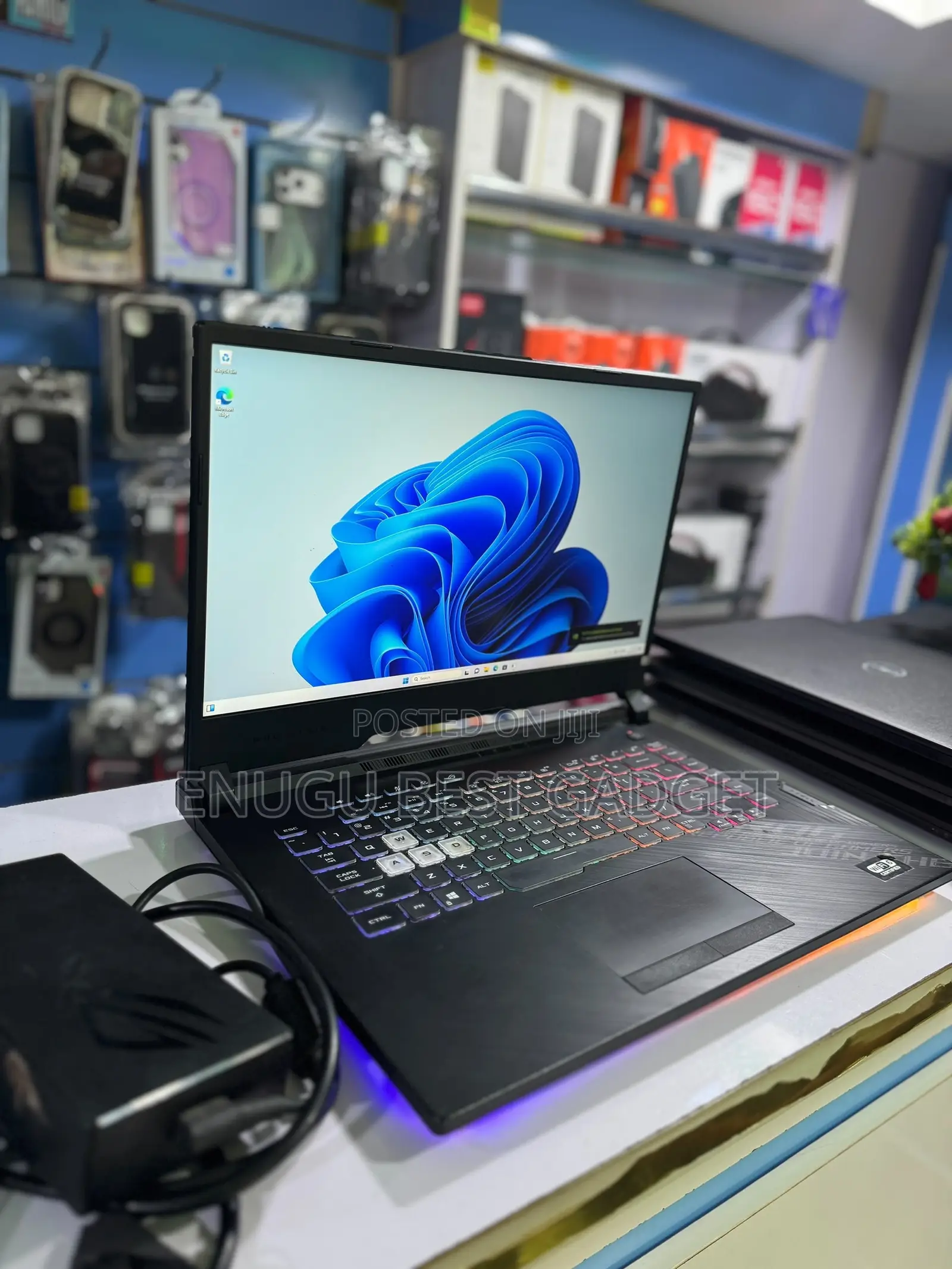 Laptop Asus ROG Strix G15 G512 16GB Intel Core i7 SSD 512GB