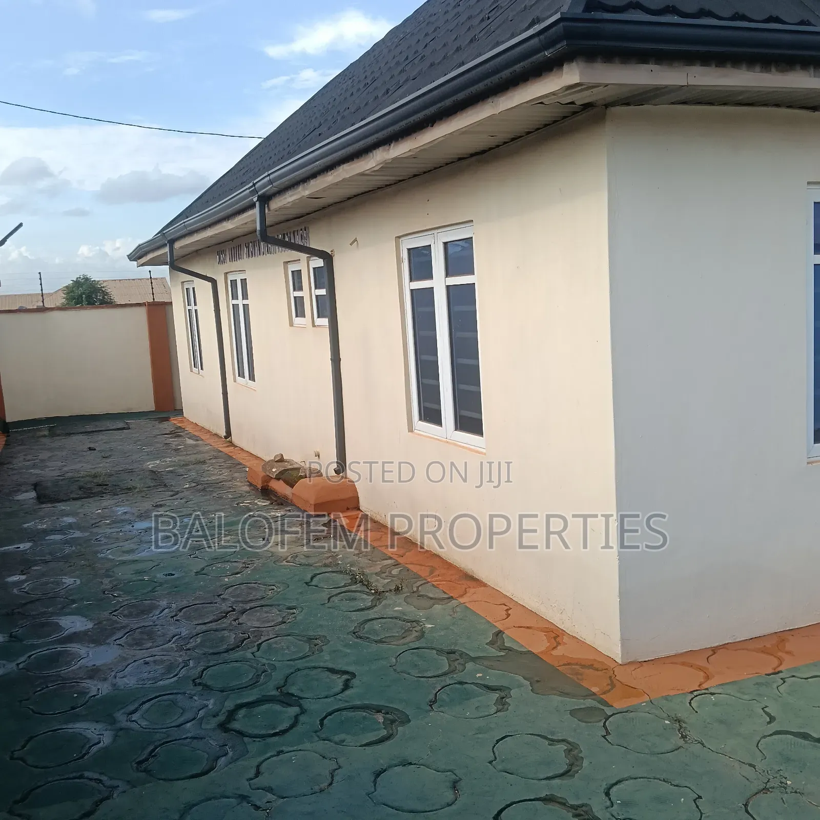 Furnished 7bdrm House in Balofem Properties &, Abeokuta North for sale