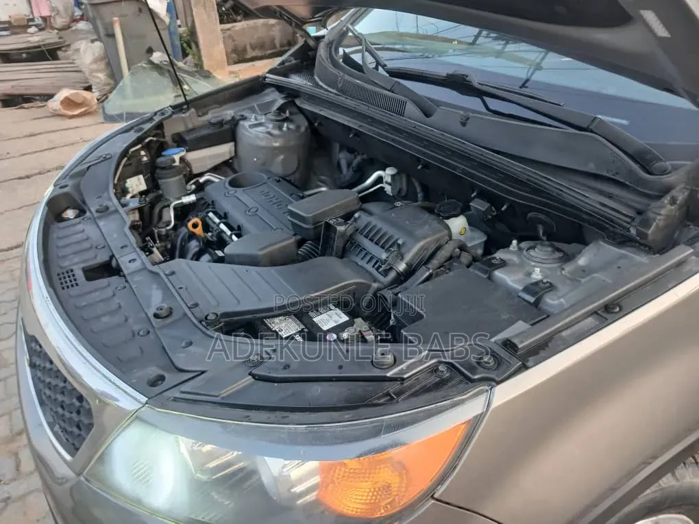 Kia Sorento LX 2011 Gray