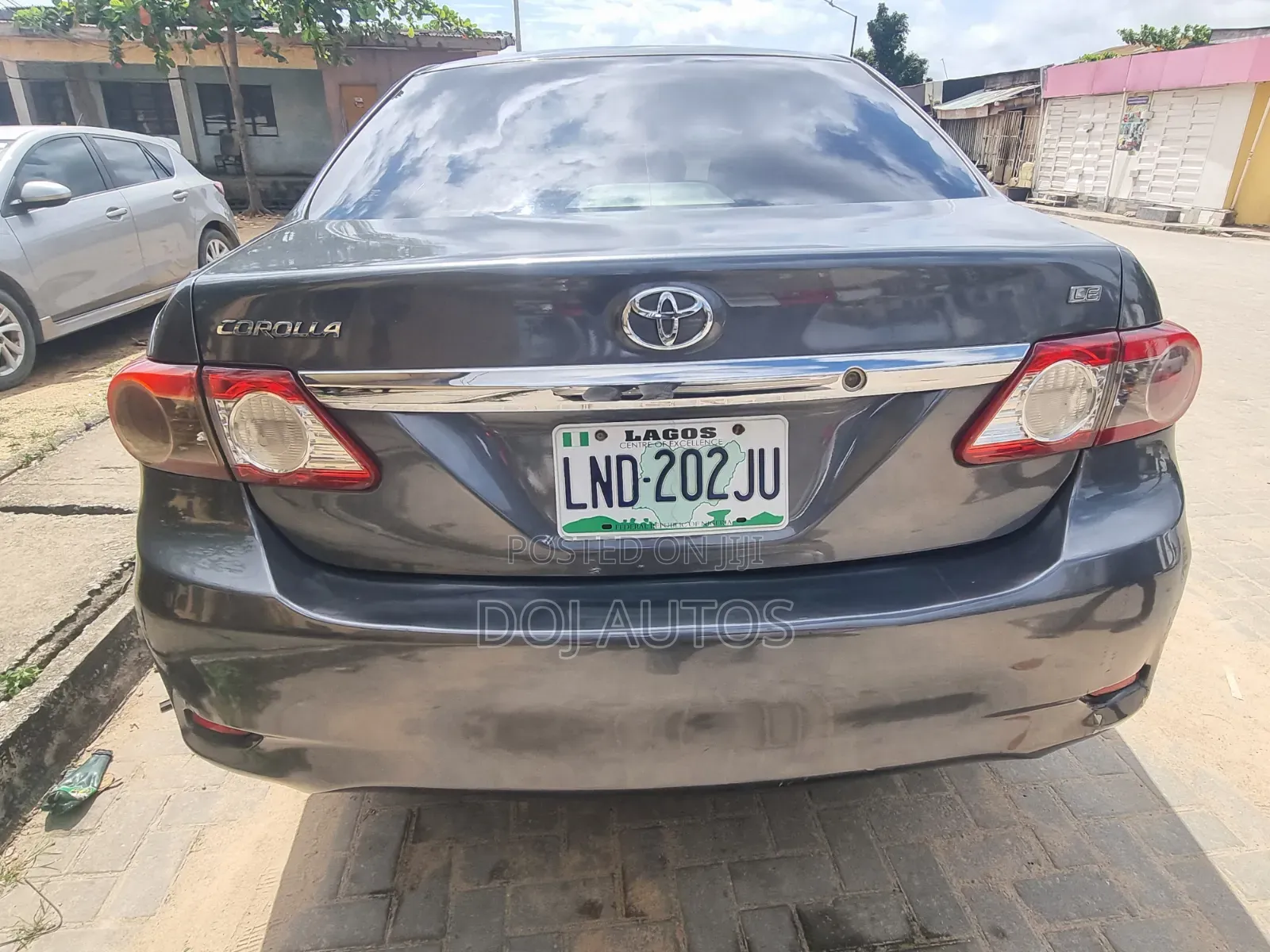 Toyota Corolla LE 4dr Sedan (1.8L 4cyl 4A) 2011 Gray