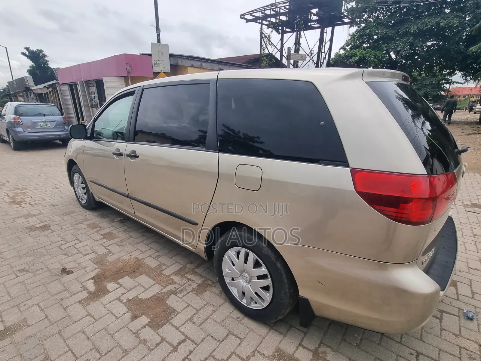 Toyota Sienna 2004 Gold