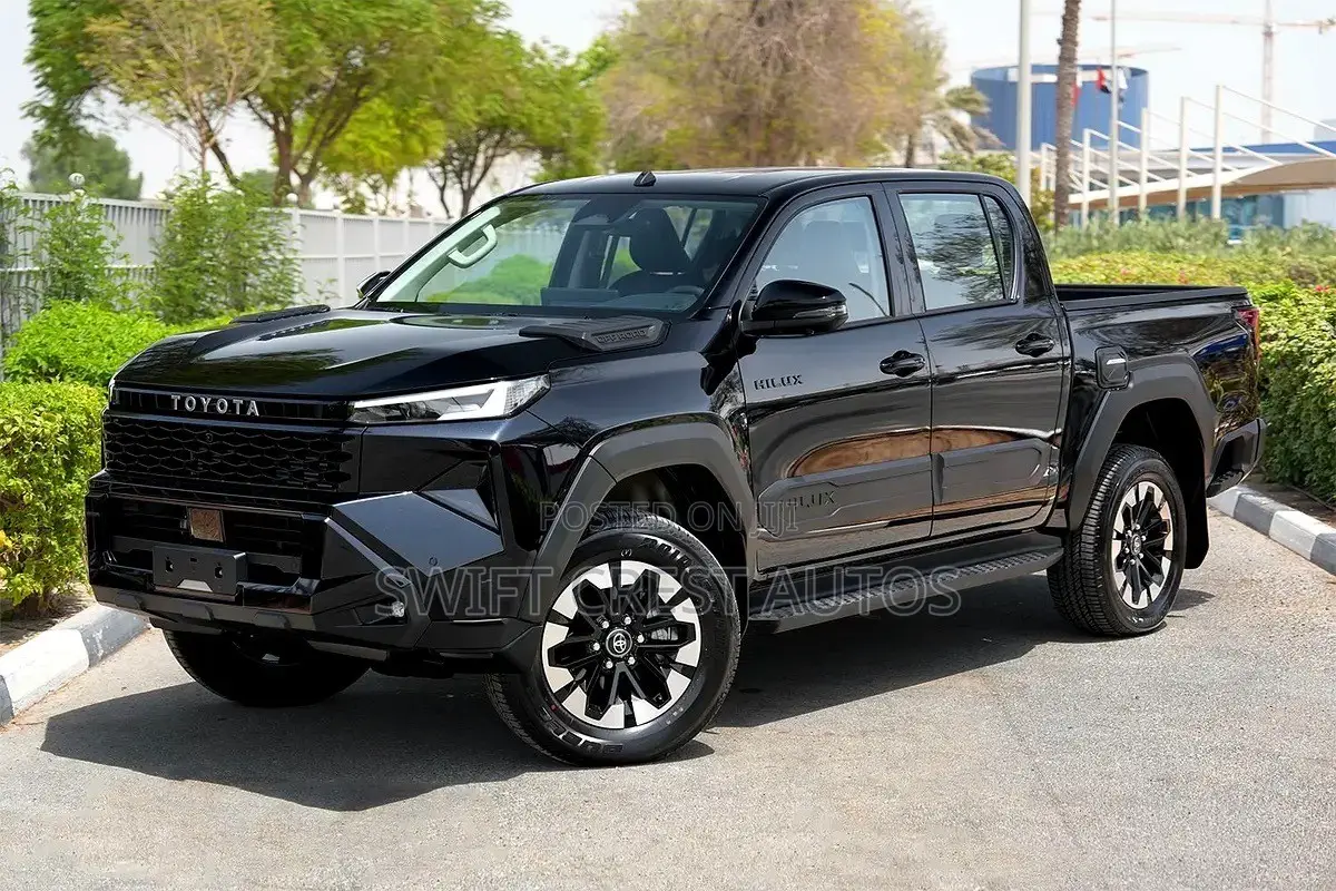 New Toyota Hilux 2026 Black
