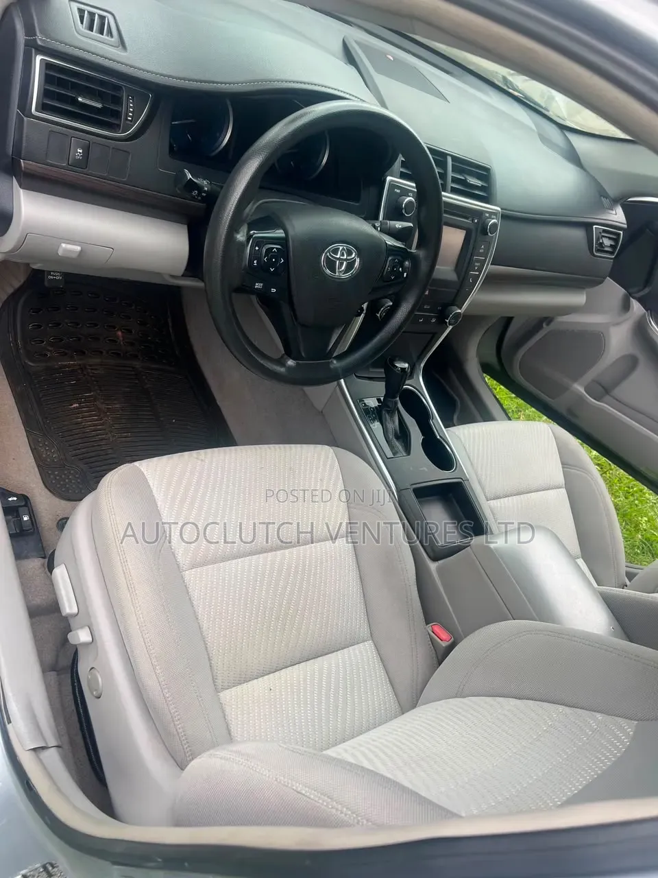 Toyota Camry LE 4dr Sedan (2.5L 4cyl 6A) 2016 Gray