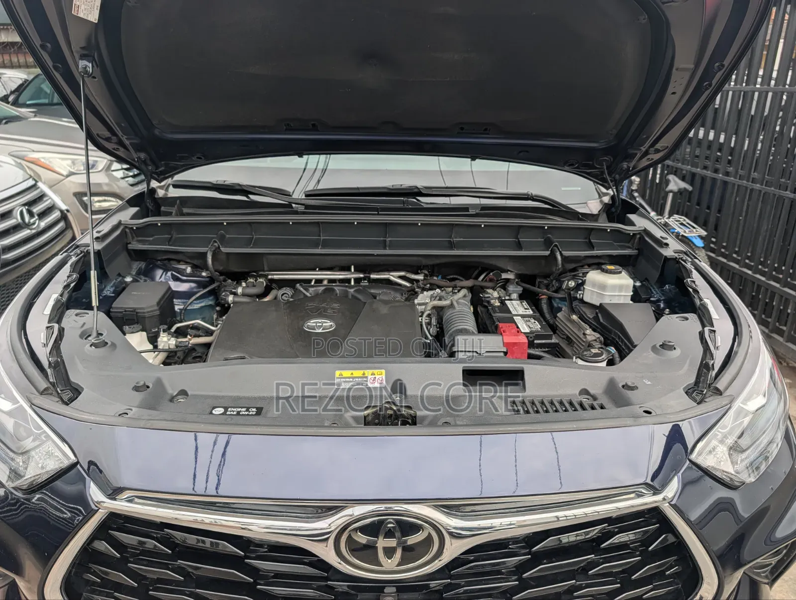 Toyota Highlander Limited 2021 Blue