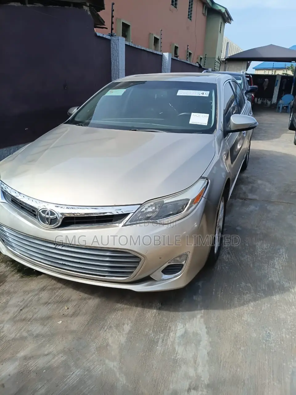 Toyota Avalon XLE 4dr Sedan (3.5L 6cyl 6A) 2014 Gold