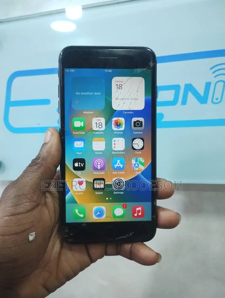 Apple iPhone 8 Plus 64 GB Black