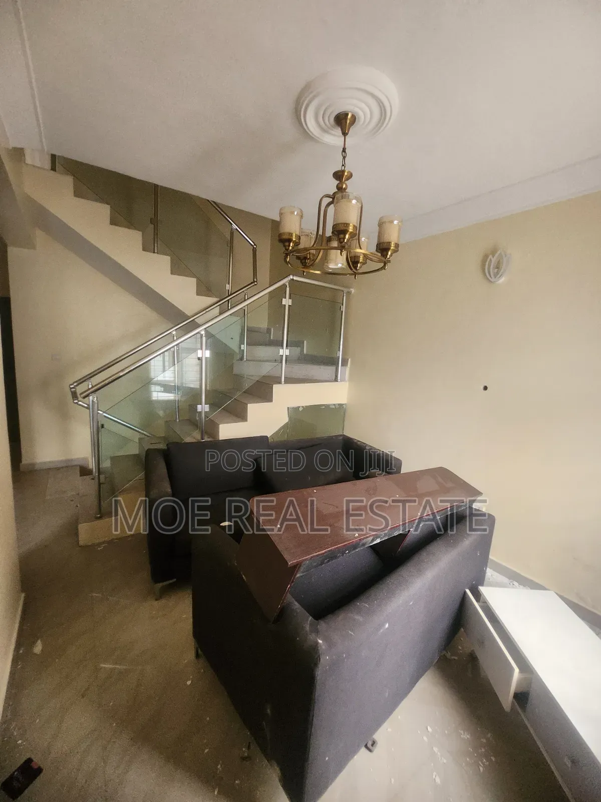 4bdrm Duplex in Wentworth Estate, Chevron for rent