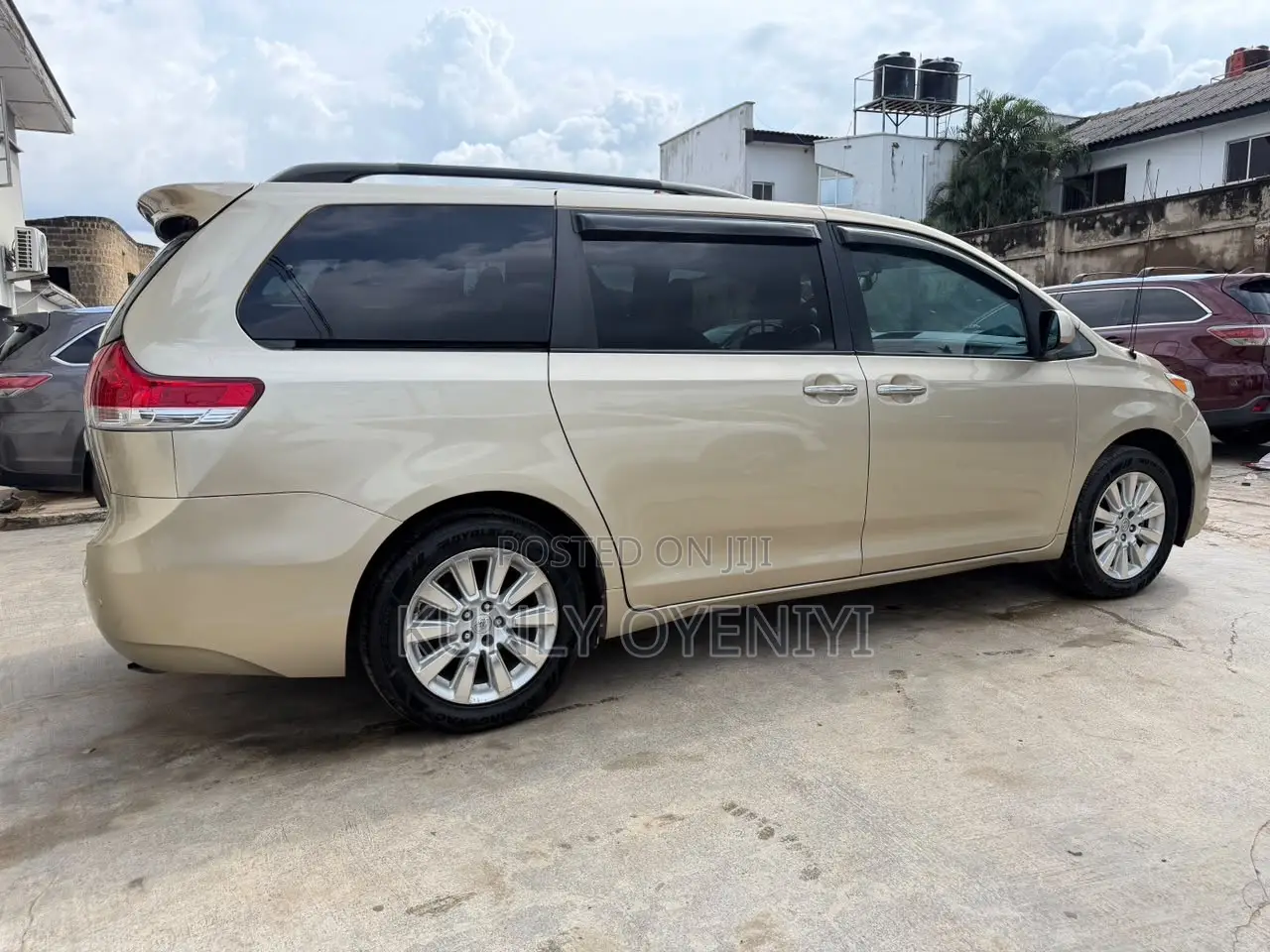 Toyota Sienna 2014 Gold
