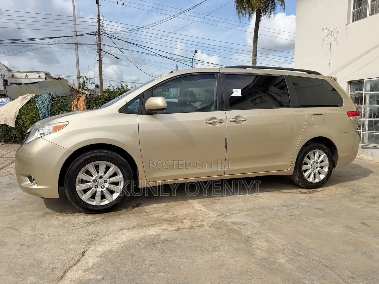 Toyota Sienna 2014 Gold