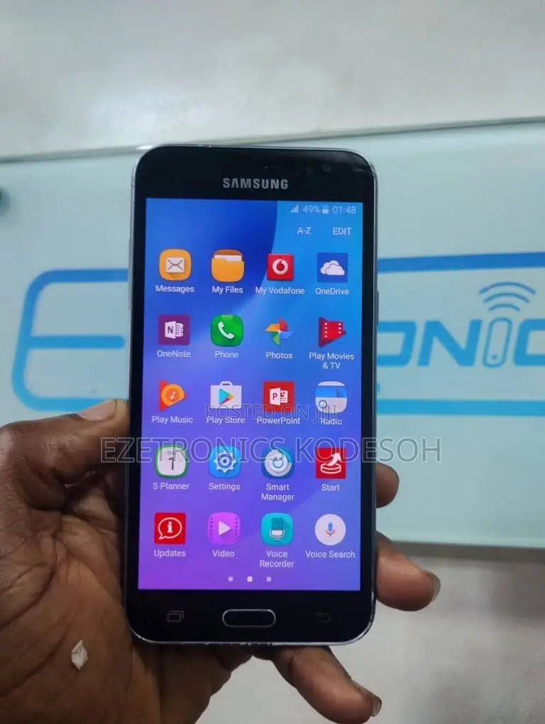 Samsung Galaxy J3 8 GB Black