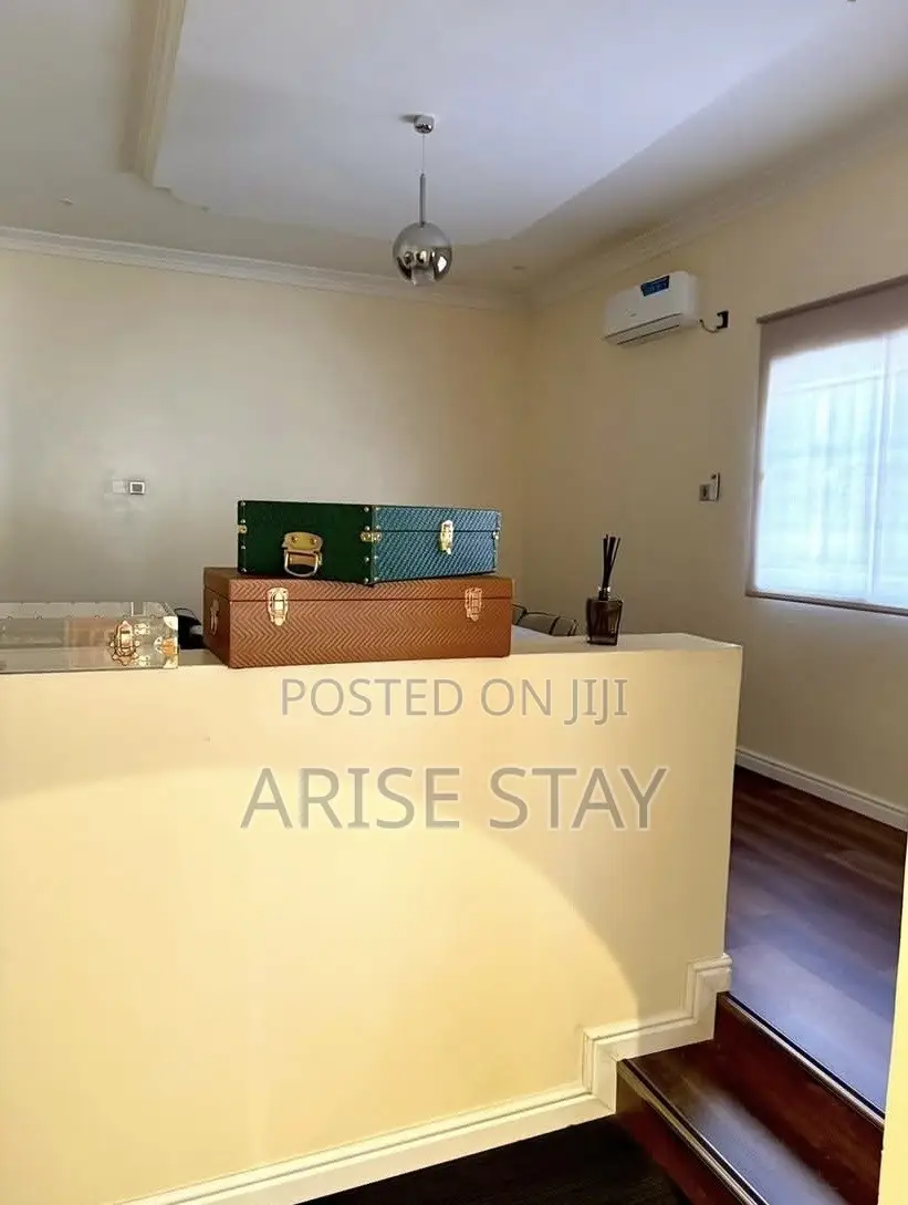 4-Bedroom Fully Detached Duplex With Private Chef | Lekki Right
