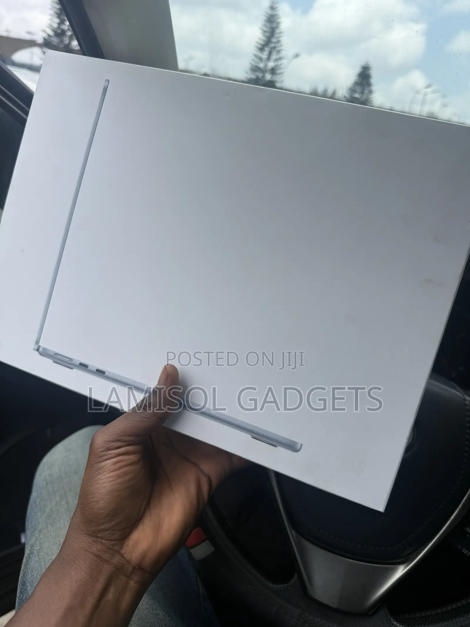 New Laptop Apple MacBook Pro 2025 M5 16GB Apple M5 SSD 512GB