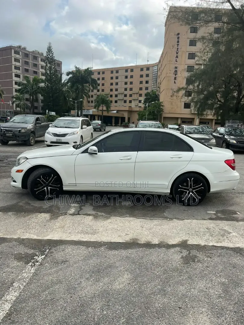 Mercedes-Benz C300 2012 White