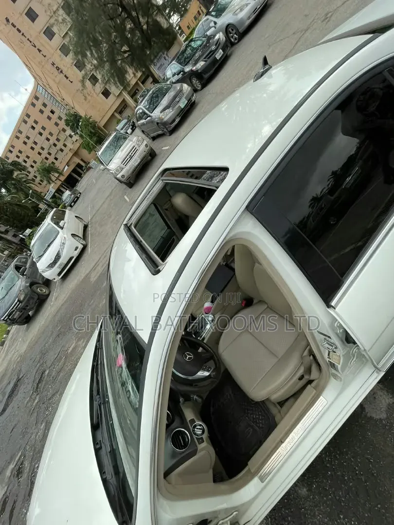 Mercedes-Benz C300 2012 White