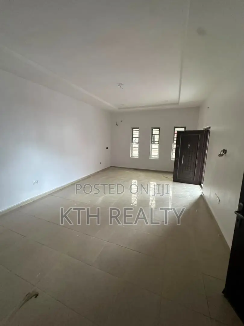 4bdrm Duplex in Opp Royal Pine, Lekki Phase 2 for rent