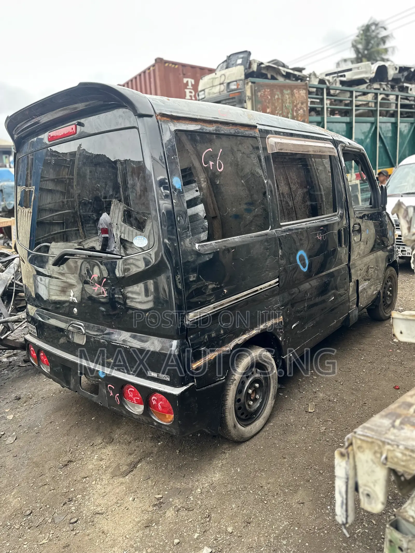 Mitsubishi Fuso Aero Bus 2009 Black