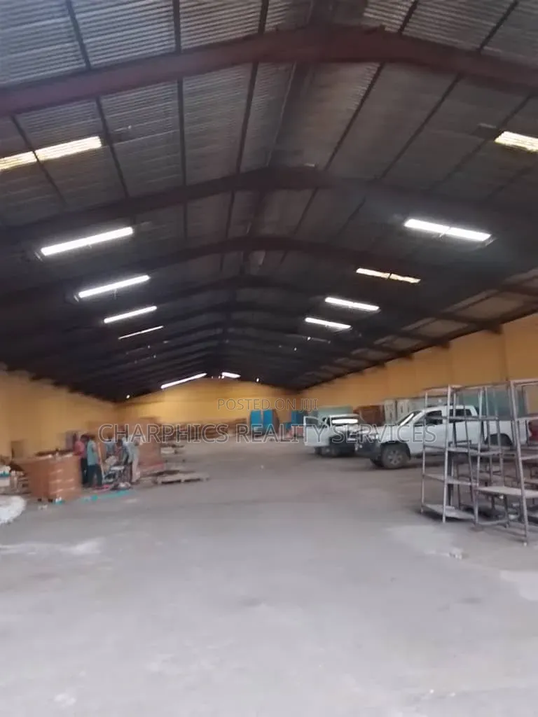 2400sqm Warehouse to Let Along Oshodi Apapa Express Way