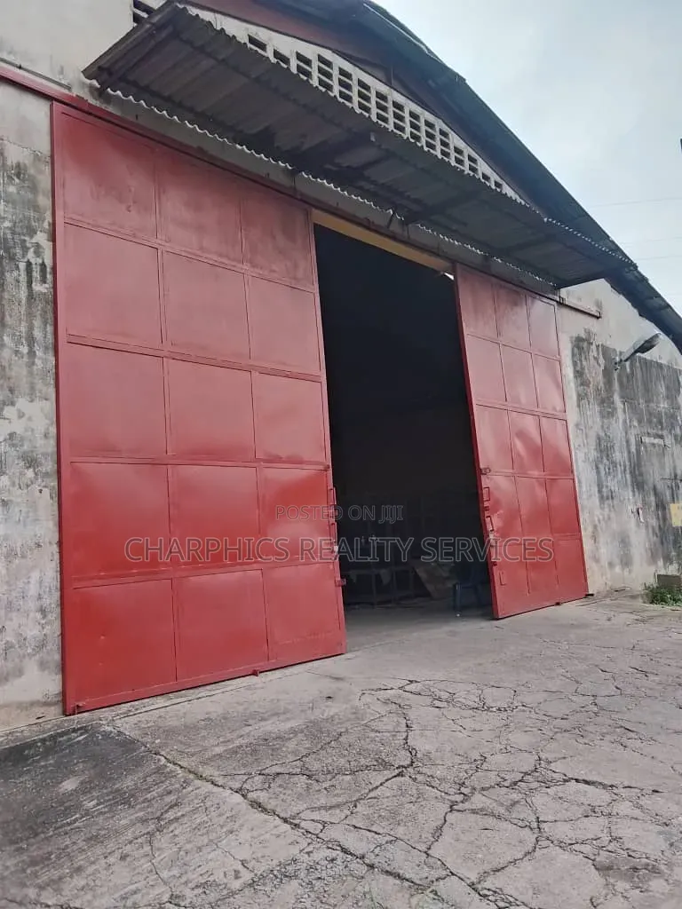 2400sqm Warehouse to Let Along Oshodi Apapa Express Way