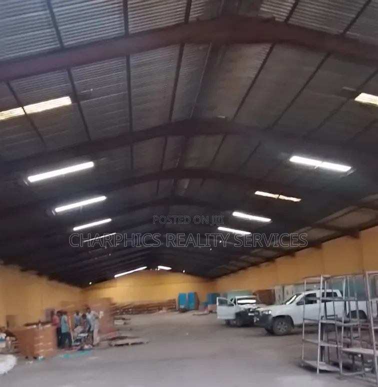 2400sqm Warehouse to Let Along Oshodi Apapa Express Way