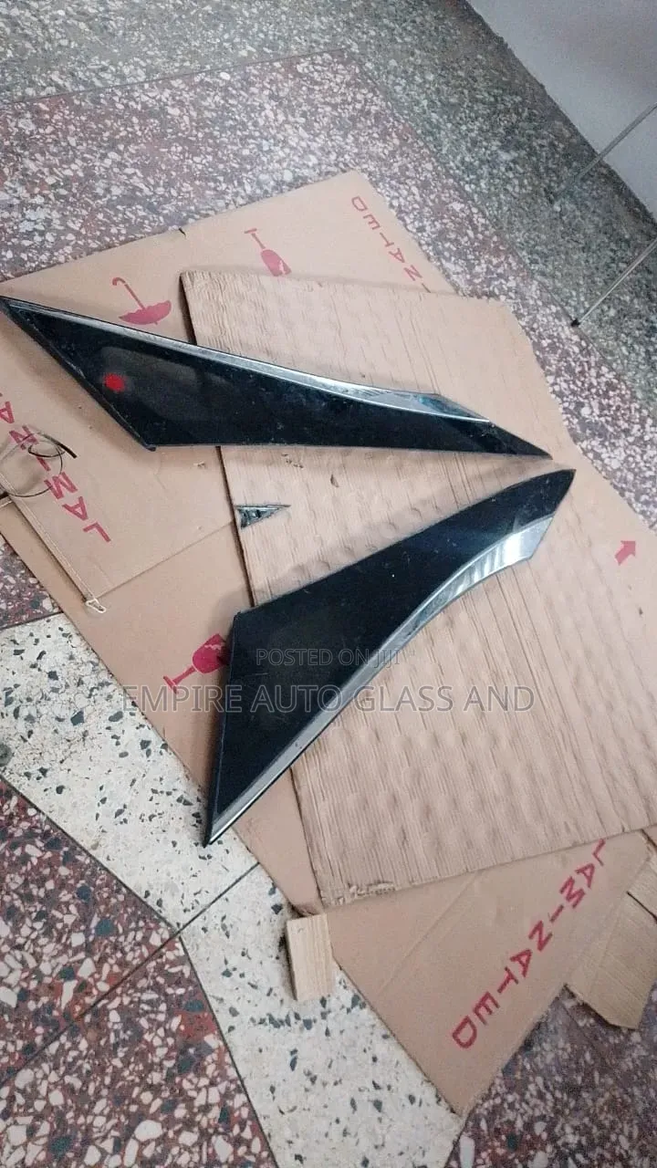Last Vent Glass for Lexus Rx 350 2025 Model Available Now