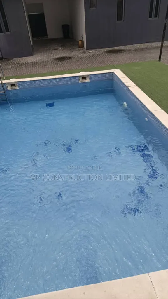 Swimming Pool Builder