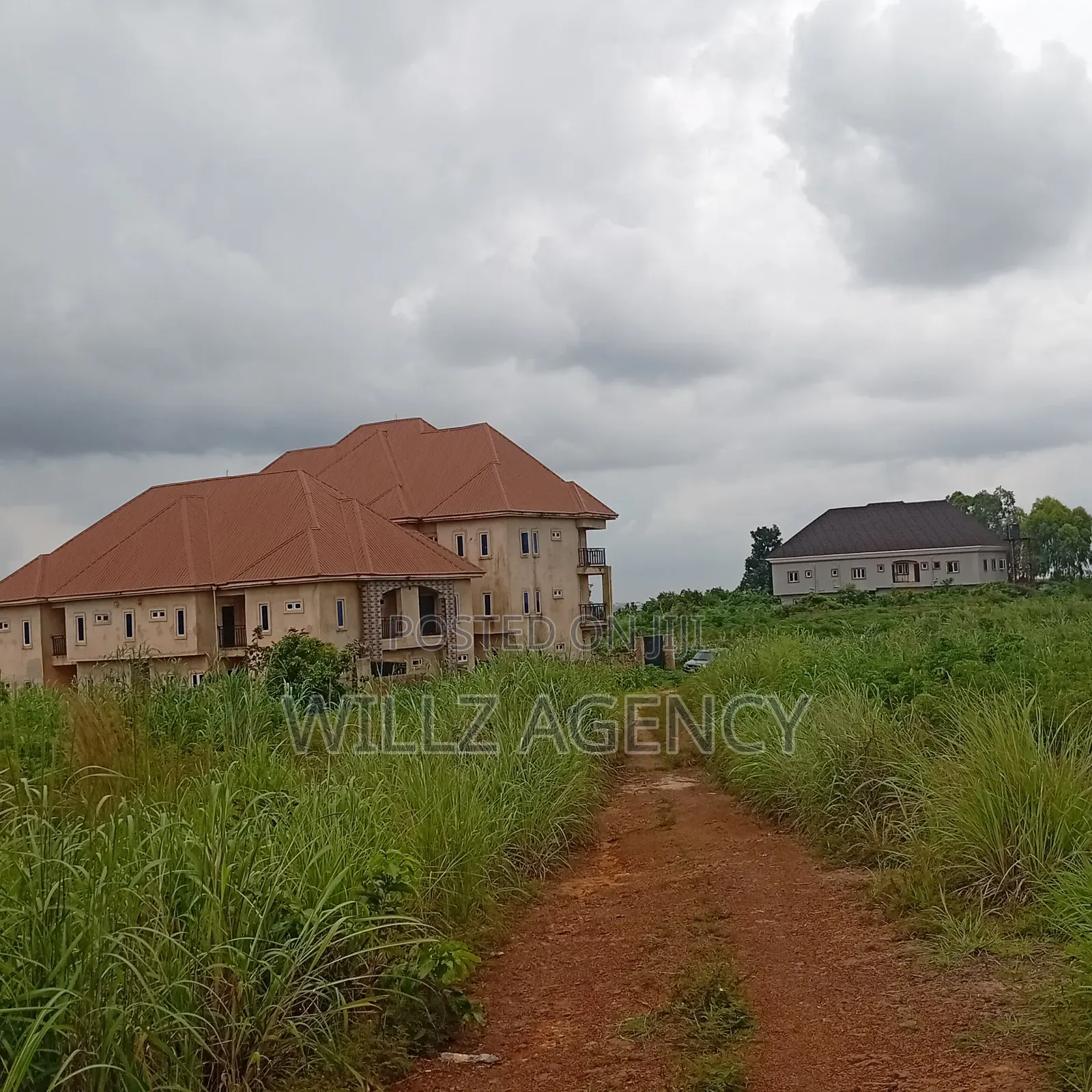 3bdrm Block of Flats in Villa Estate Layout, Enugu for sale