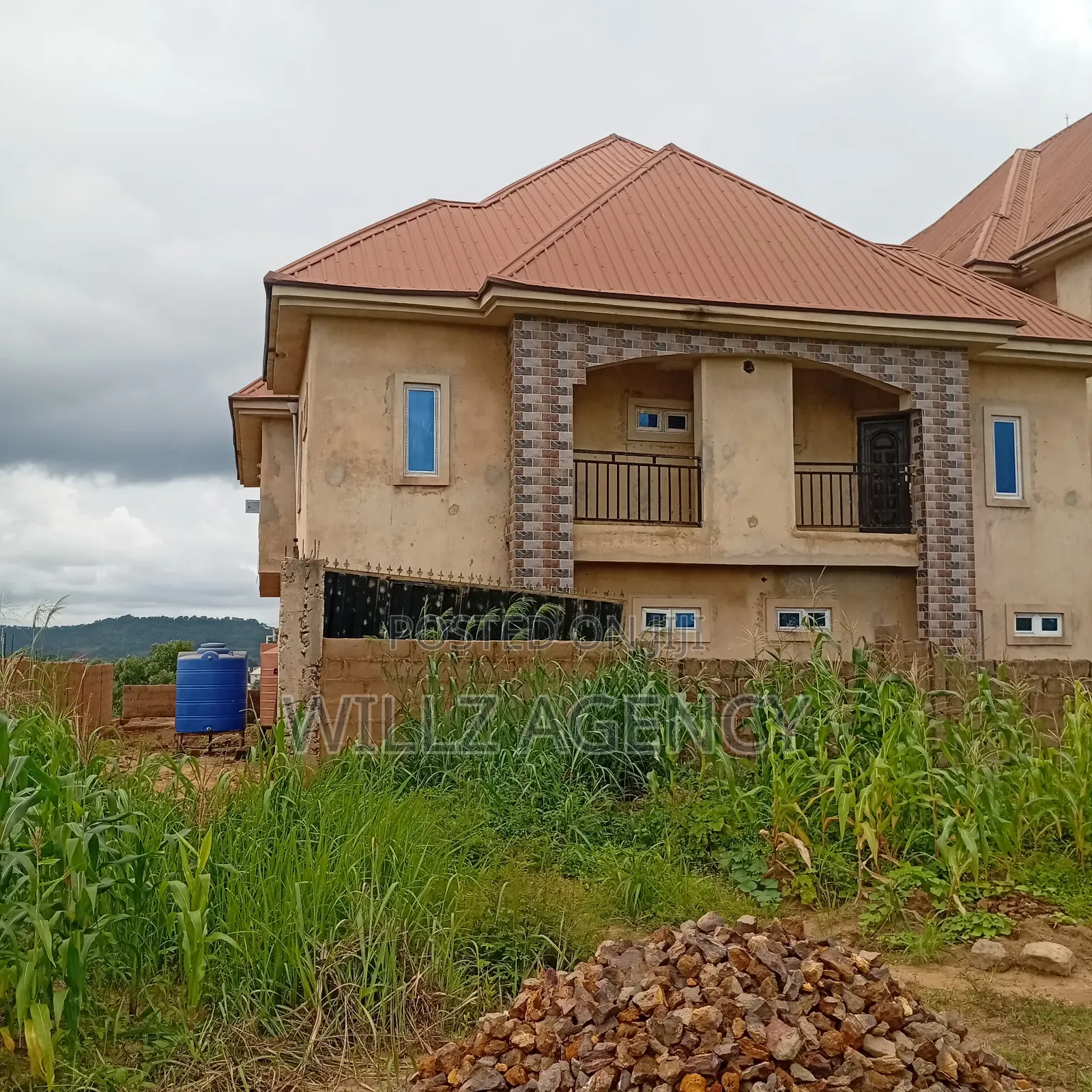 3bdrm Block of Flats in Villa Estate Layout, Enugu for sale