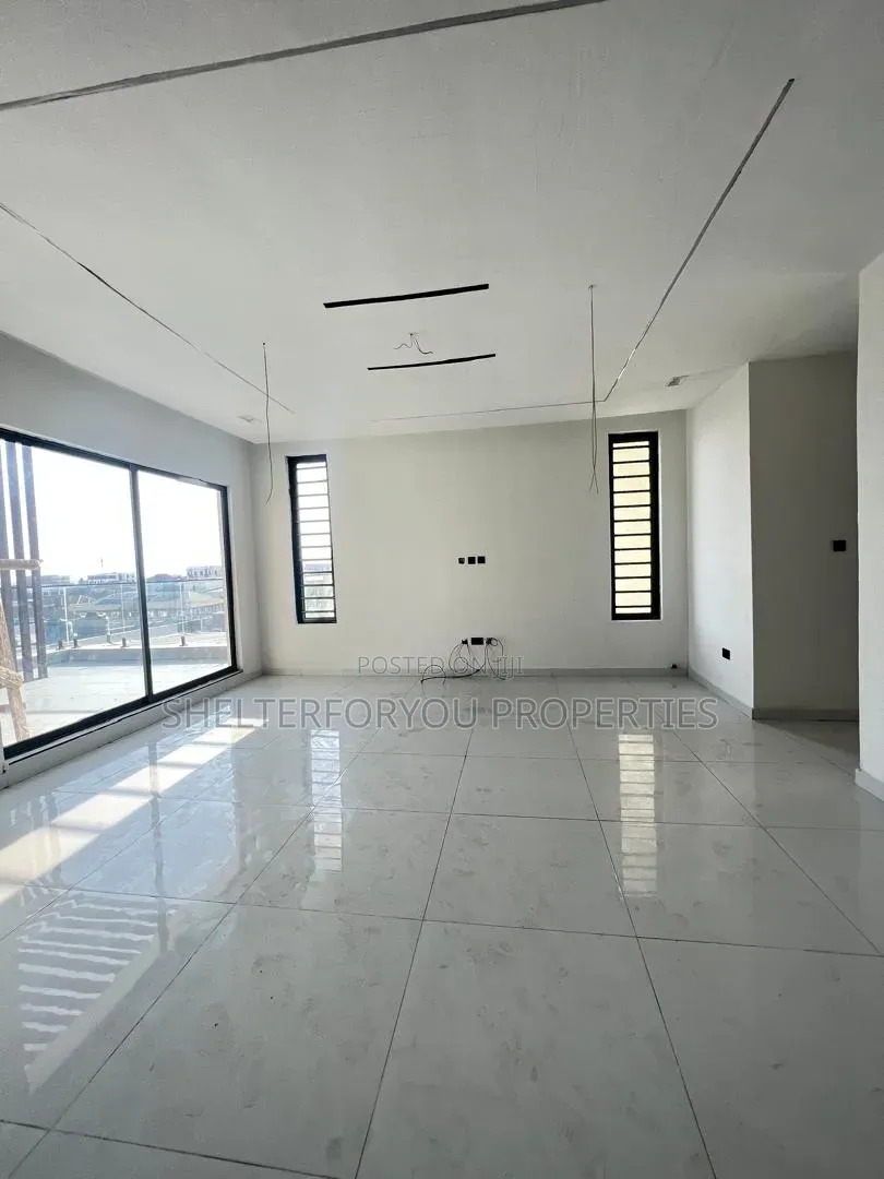 3bdrm Apartment in Ikate for sale