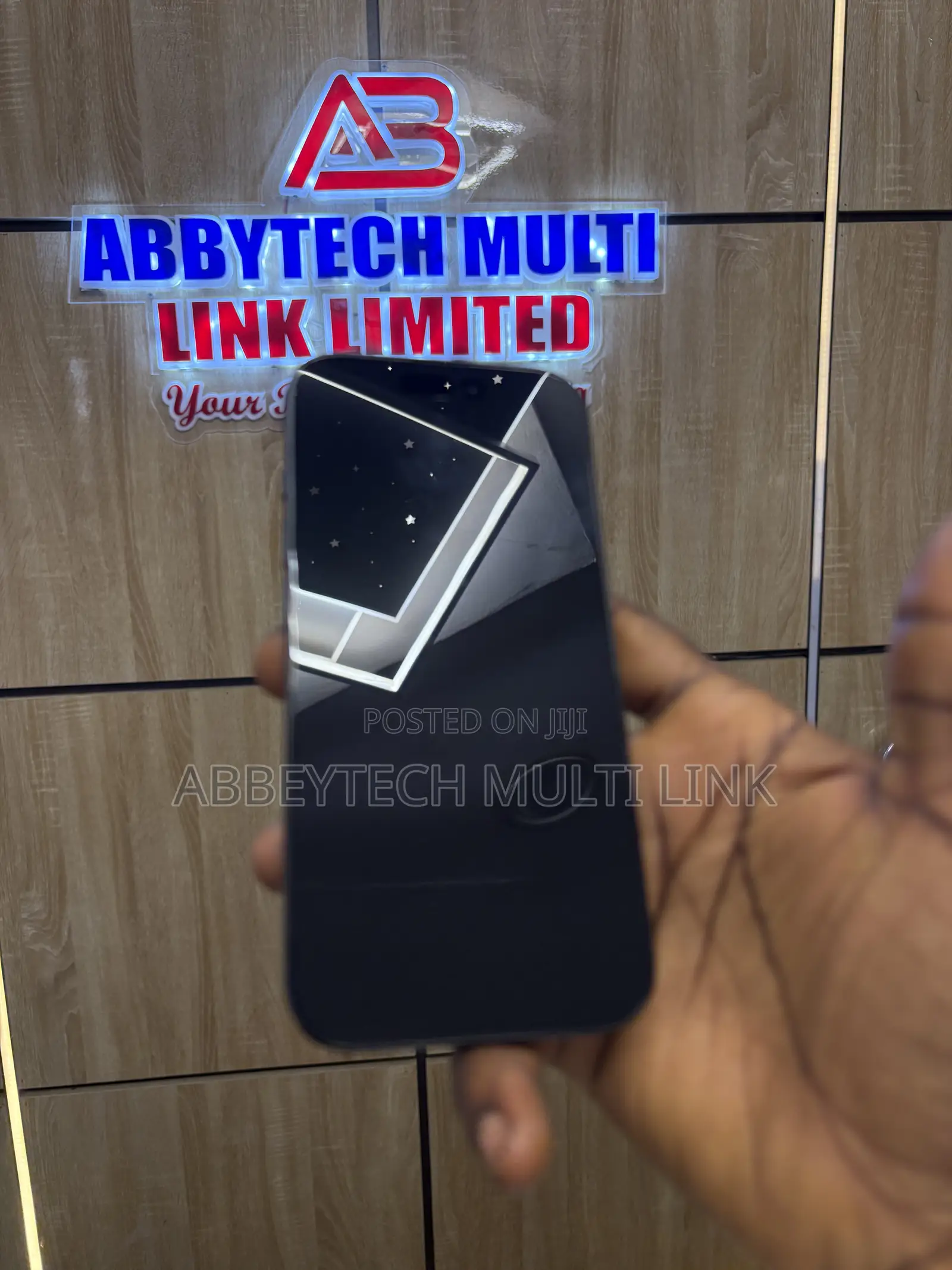 New Apple iPhone 16 Pro 128 GB Black