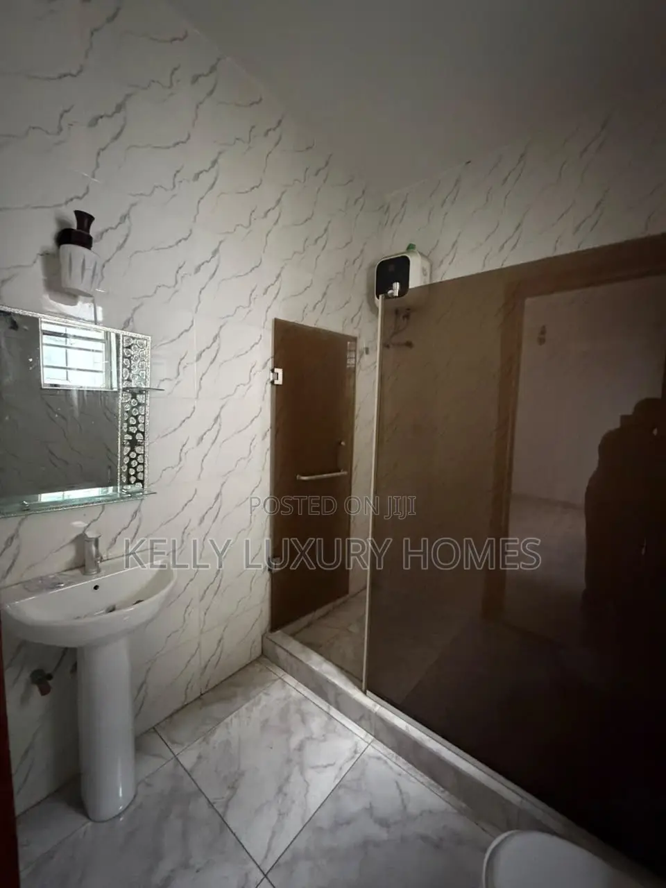 1bdrm Shared Apartment in Ikota for rent
