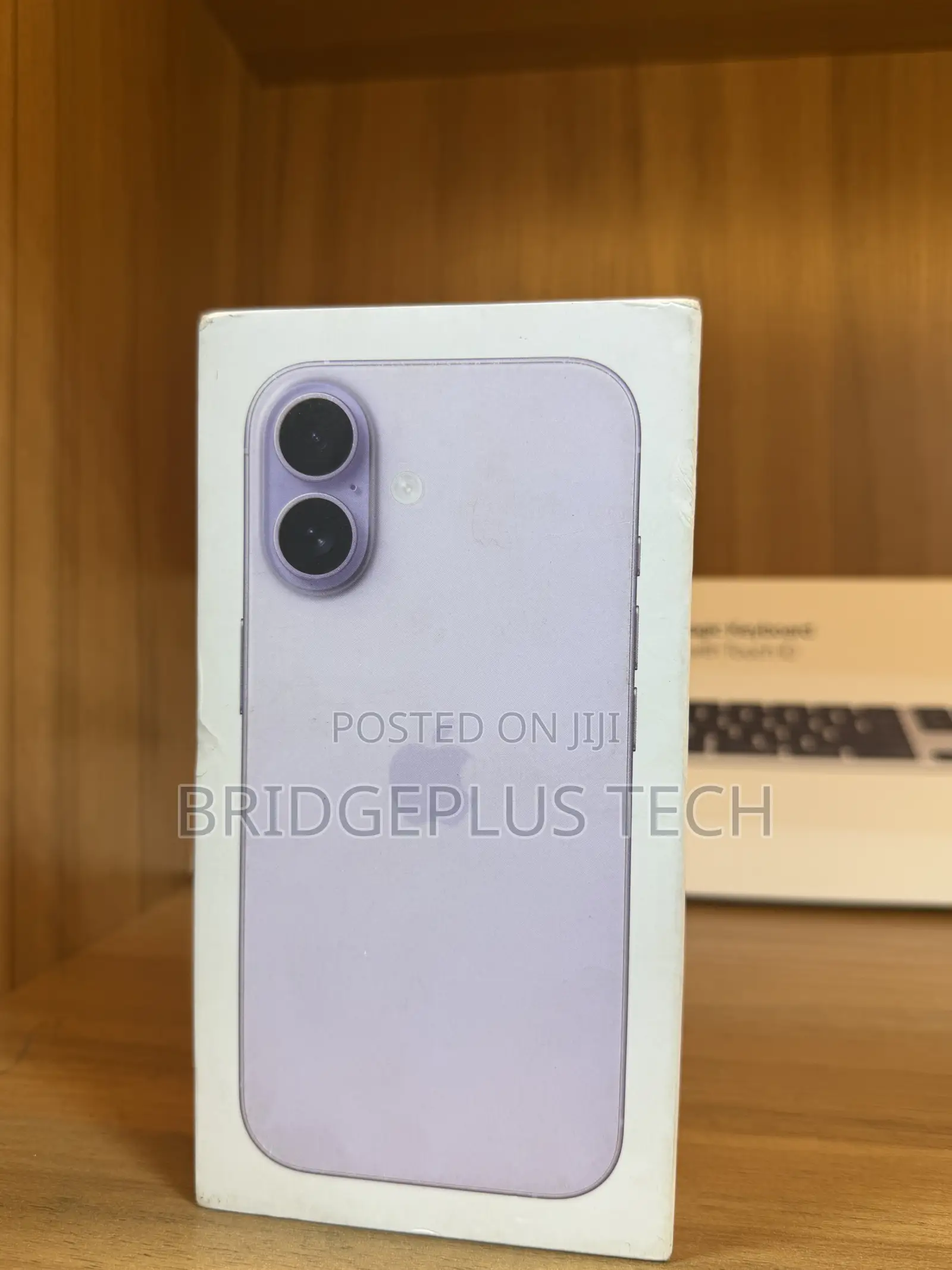 New Apple iPhone 17 256 GB Purple