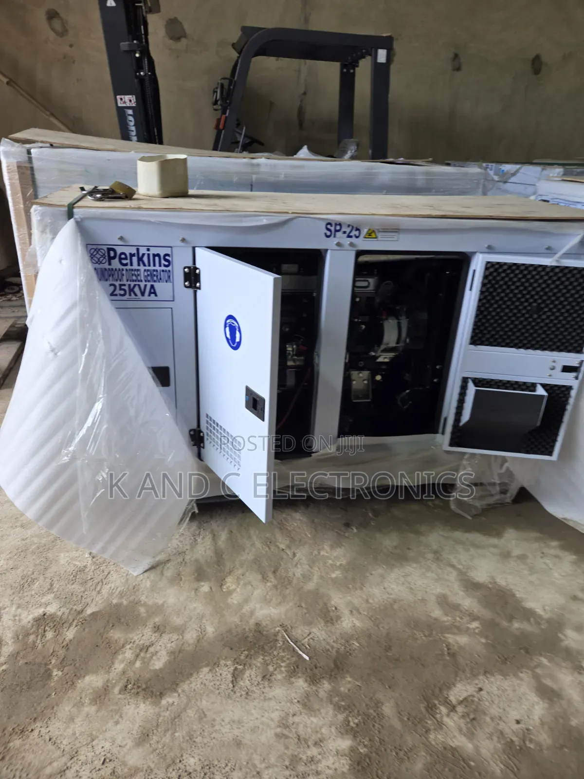 25kVA Perkins Silent Generator for Home Business