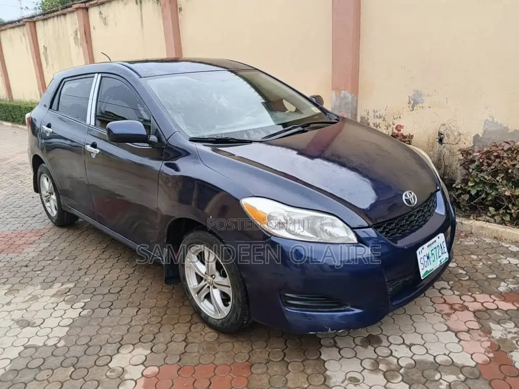 Toyota Matrix 2010 Blue
