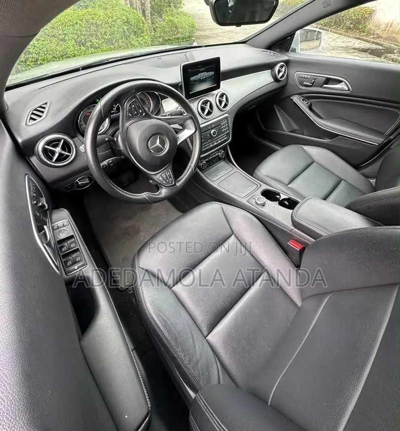 Mercedes-Benz CLA-Class CLA 250 Sedan 2015 Silver